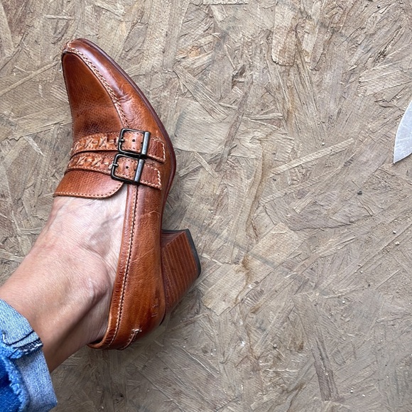 Like New Bed/Stu Shoes - Picture 5 of 5